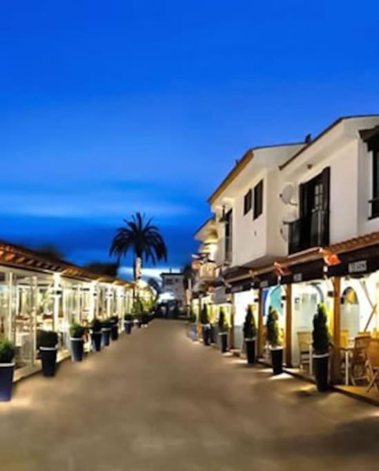 Marina Beach Aiguadolc Sitges Eksteriør bilde